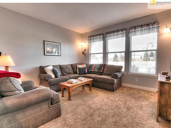 3rd image of 8055 N Farley Ave