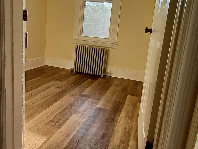 125 S 13th St #B — Photo 18