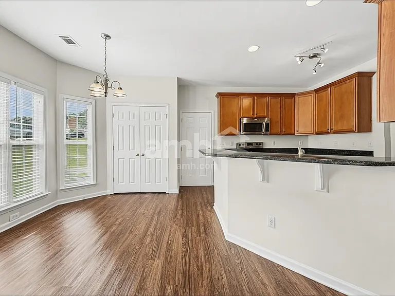 231 Mott Rd — Photo 5