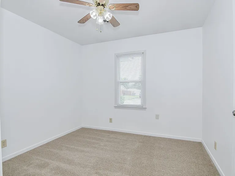 373 Westmont Dr — Photo 25
