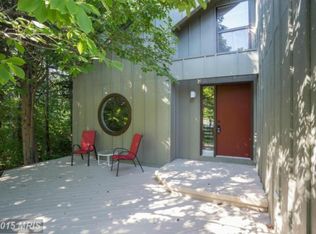 1679 Cedar Hollow Way, Reston, VA 20194