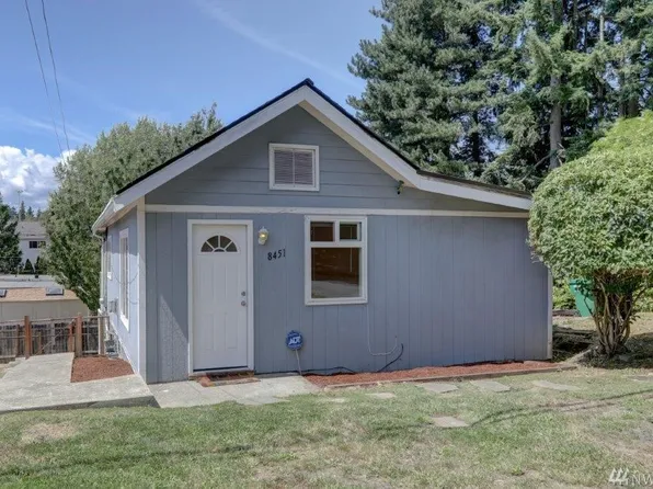 8455 24th Ave SW, Seattle, WA 98106