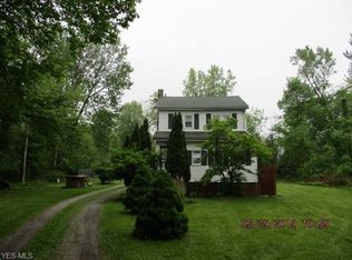 3652 E Lake Rd, Sheffield Lake, OH 44054