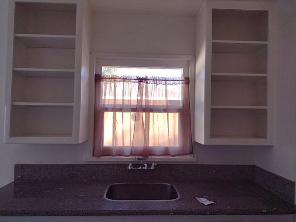 4th image of 703 E Jefferson Ave #2