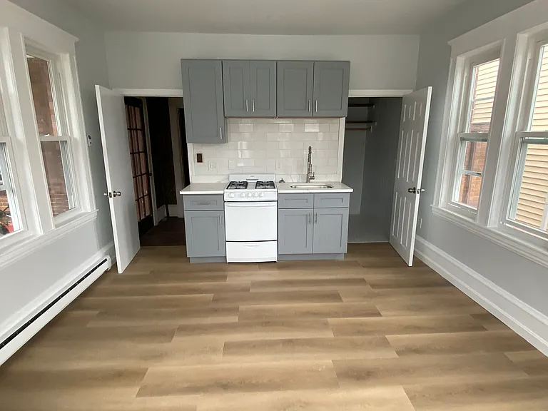 131 Deane St #2S — Photo 16