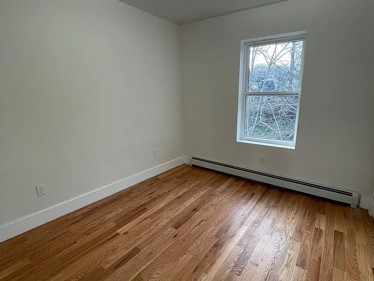 111 Johnston St. — Photo 6