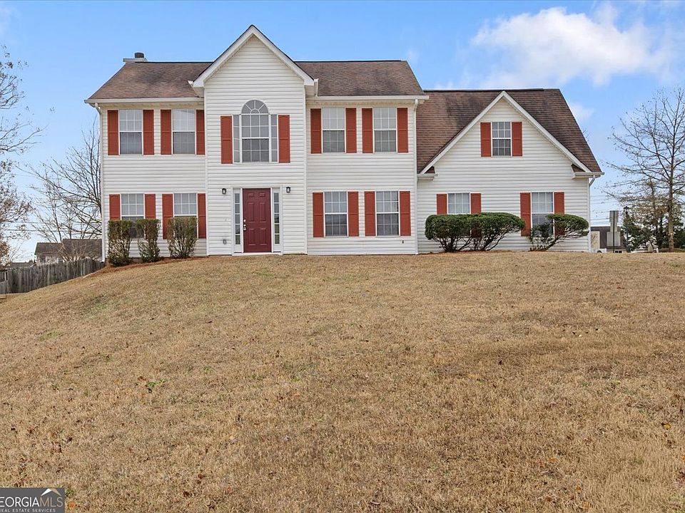 1st image of 300 Carriage Lake Ln
