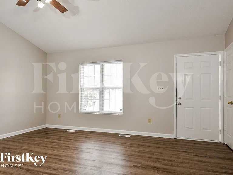 2014 Carlisle Way — Photo 4
