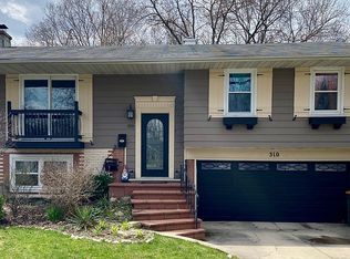 310 Cherrywood Rd, Buffalo Grove, IL 60089