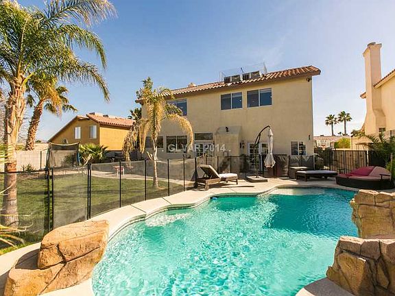 5th image of 926 Alta Oaks Dr