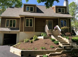 515 Spring Grove Ln, West Chester, PA 19382