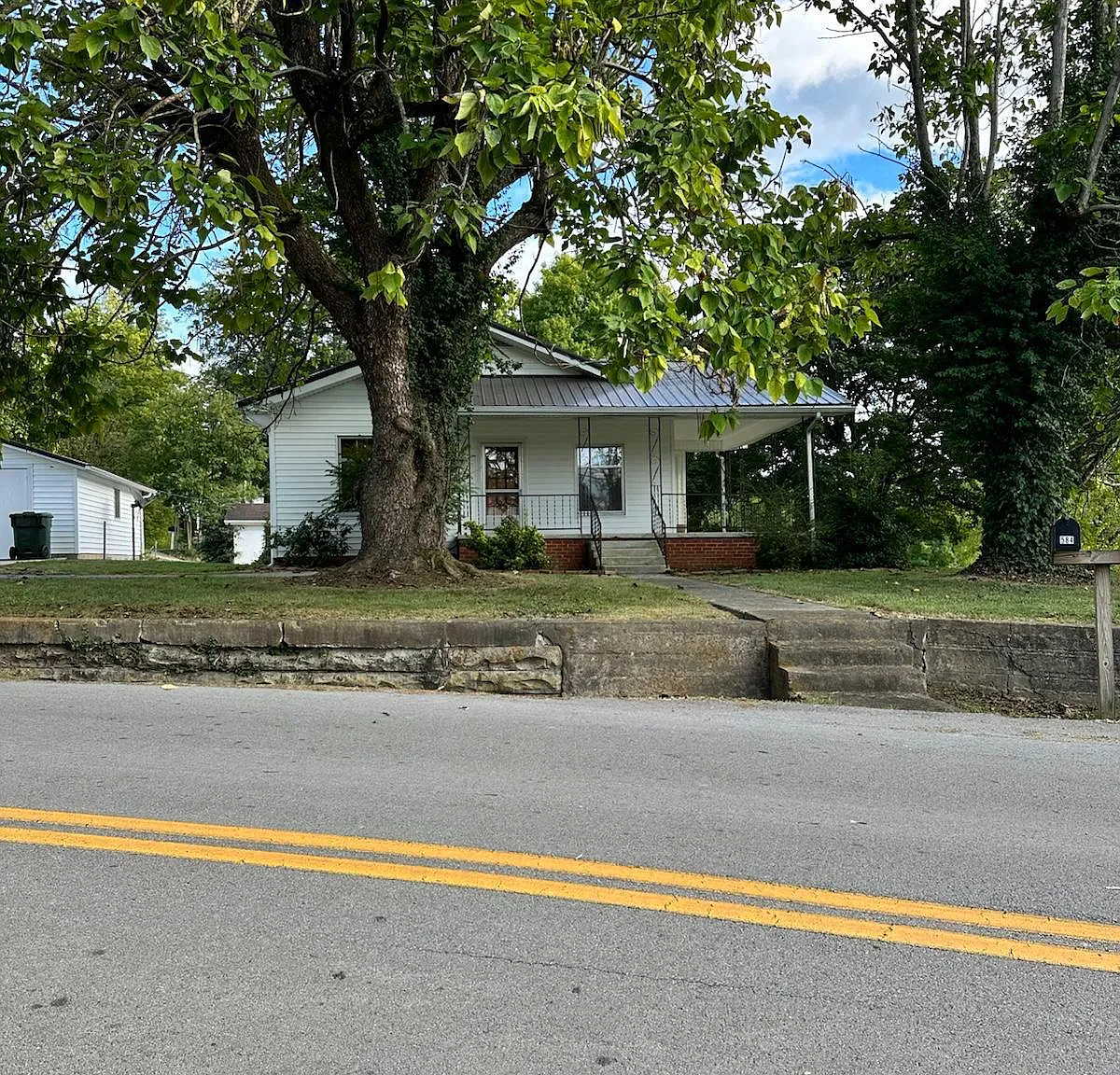2 bed, $1,299 — Photo 3