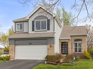 2304 Periwinkle Ct, Naperville, IL 60540