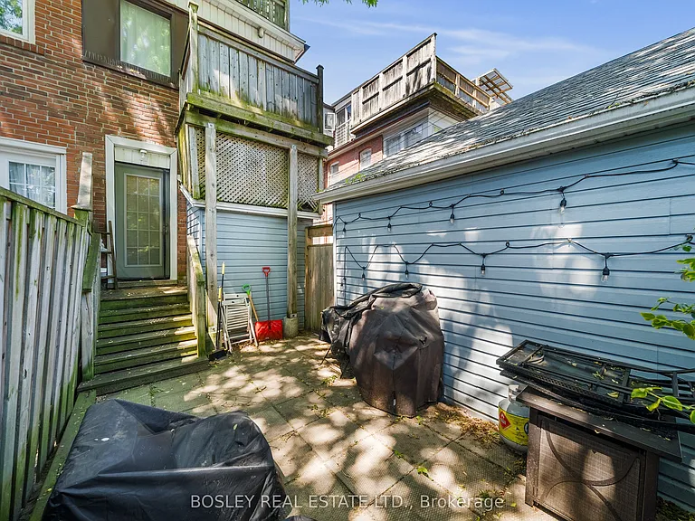 229 Woodbine Ave #MAIN — Photo 10