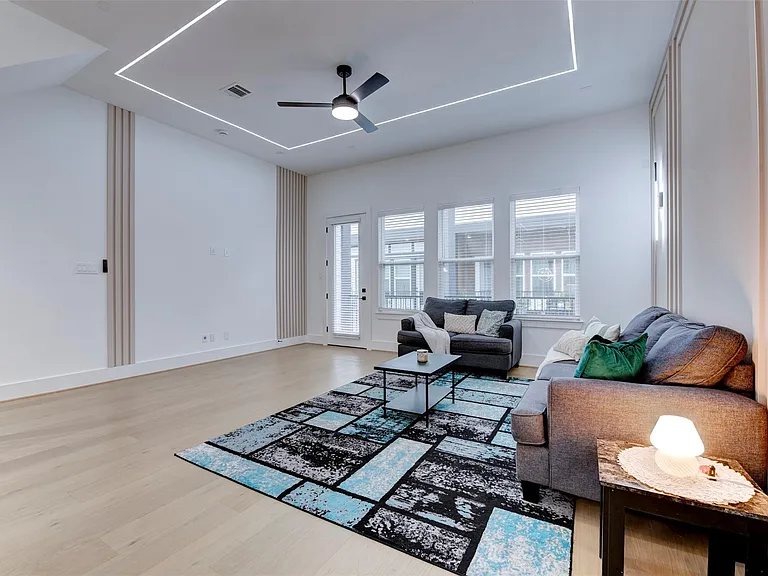 861 Fisher St #G — Photo 10