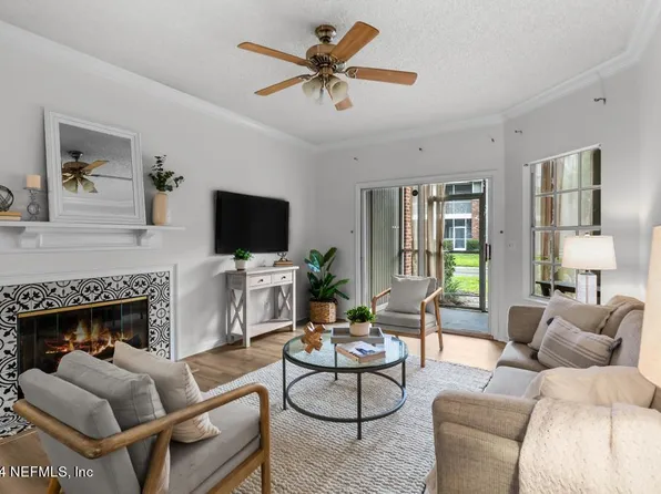 10000 GATE Parkway N #313, Jacksonville, FL 32246