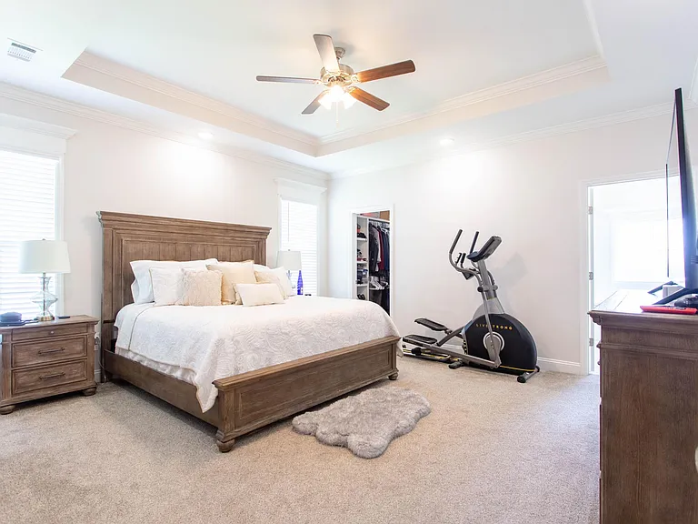 3921 Countess Ct — Photo 13