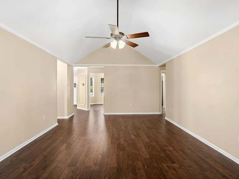 3338 Pinewood Dr — Photo 6