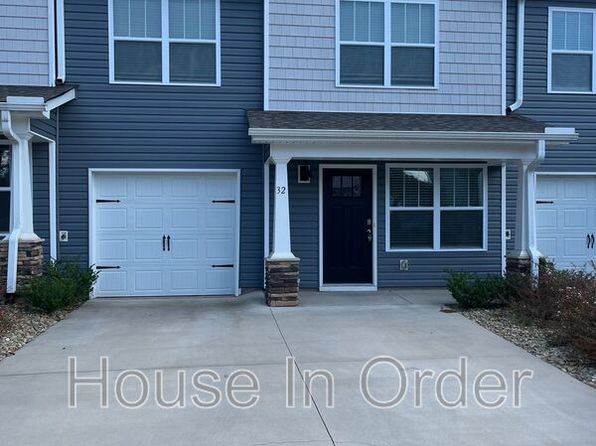 32 Malcolm Ct