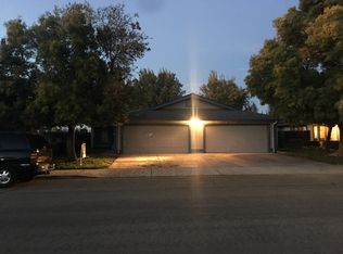 1180 Wilma Dr #A, Hollister, CA 95023