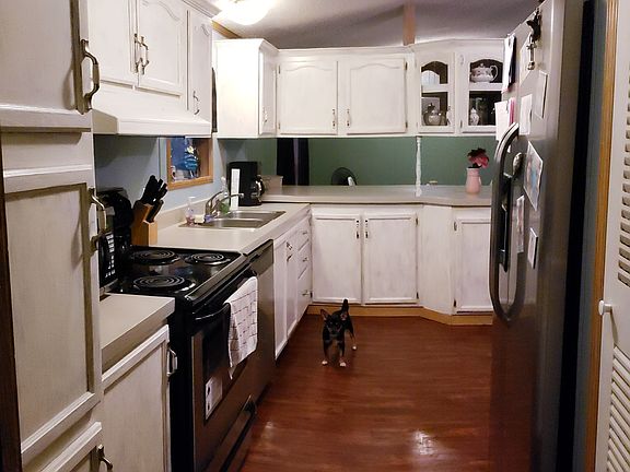 KITCHEN FROM MUD ROOM