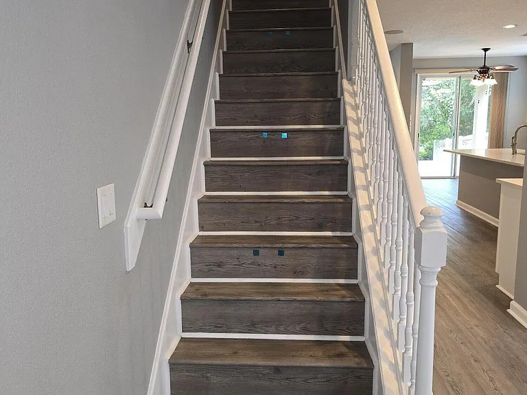 180 Thornloe Dr — Photo 7