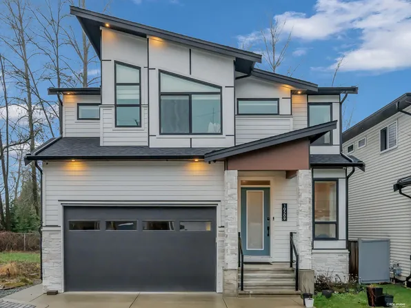 10509 McVeety St, Maple Ridge, BC V2W 0K3