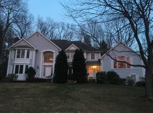 90 Hitching Post Rd, North Andover, MA 01845