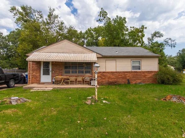 1036 E 61st St N, Wichita, KS 67219