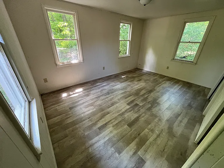 1305 E Park St — Photo 5
