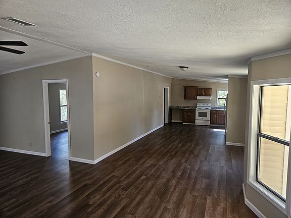 3rd image of 253 Laurelwood Ln