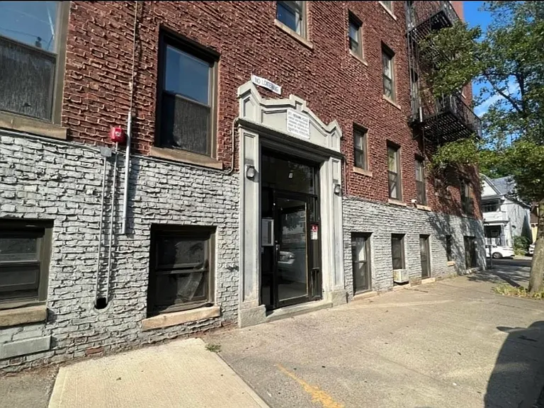 1 Noll Pl #1 — Photo 7