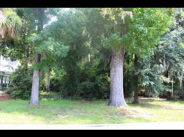 19 Myrtle St, Hilton Head Island, SC 29926