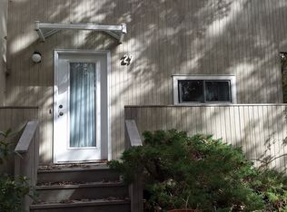 29 Roses Grove Rd, Southampton, NY 11968