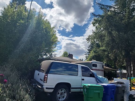 3rd image of 17620 SE Tibbetts St
