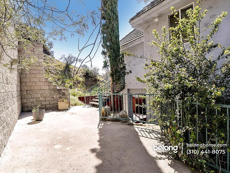 8527 Wonderland Ave — Photo 60