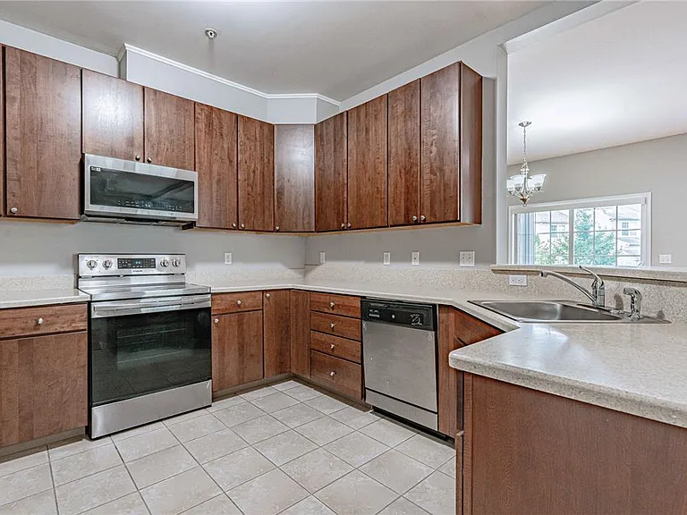 253 Milkweed Dr — Photo 8