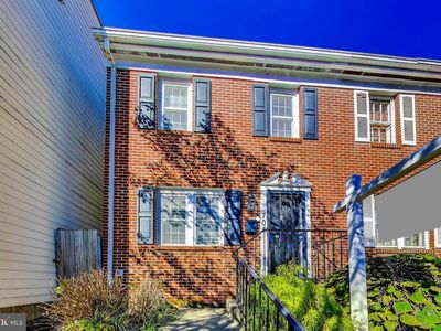 704 N Patrick St, Alexandria, VA, 22314