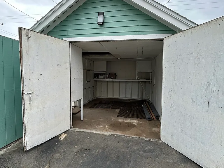 3320 E Ransom St — Photo 8