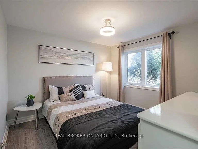 2 Core Cres — Photo 23