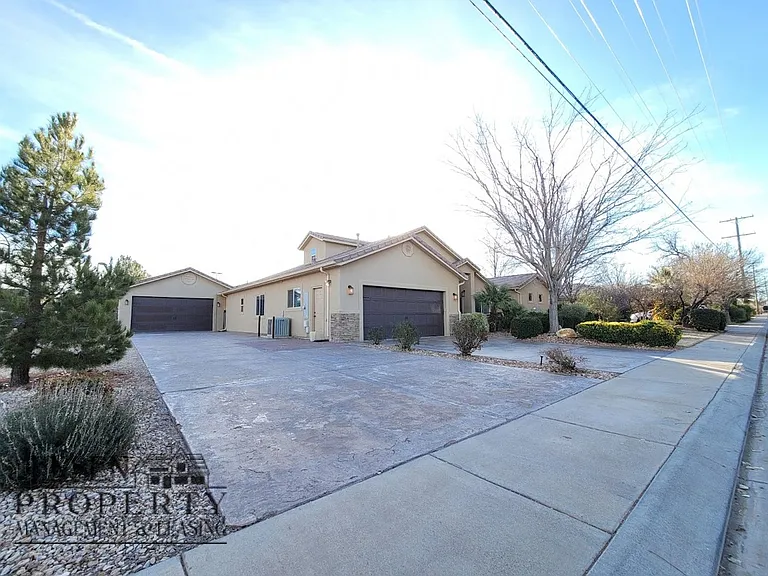 255 S 1150 W — Photo 32