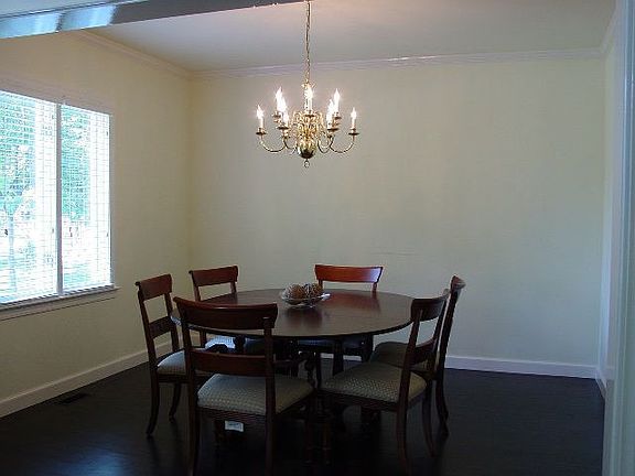 2nd image of 1527 S Yorktown Pl