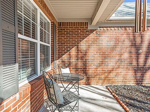 5th image of 69 Red Bud Rd