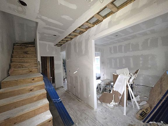5th image of 517 S 9th St