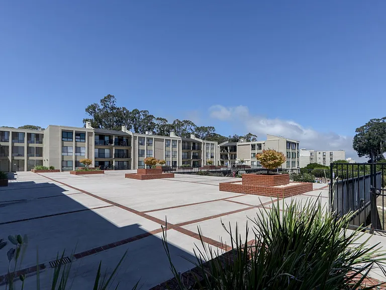 380 Vallejo Dr #128 — Photo 41