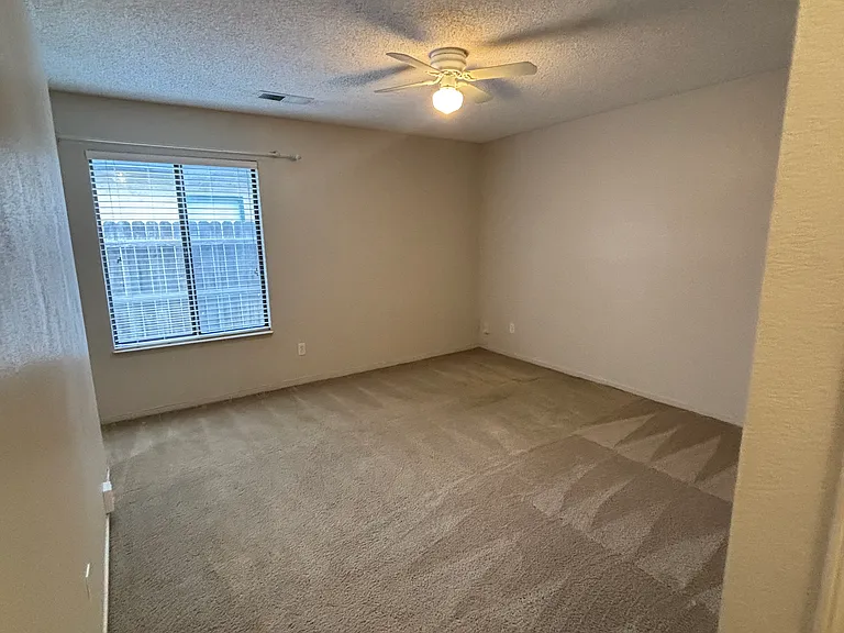 4918 W Chestnut Ave — Photo 17