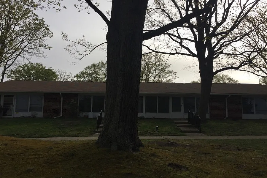 945B Aberdeen Dr photo 1