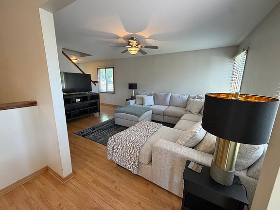 5th image of 1485 Exeter Ln