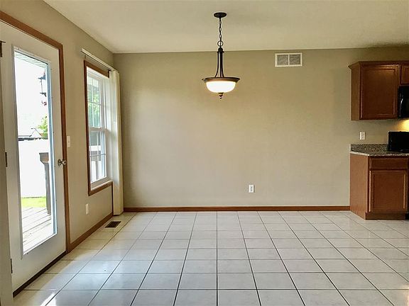 5th image of 15620 Summerbrooke Ln