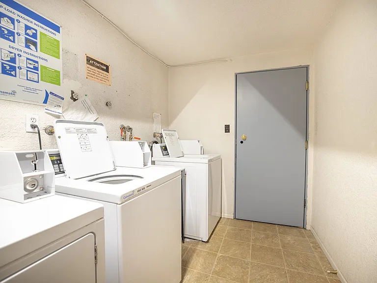 1333 Broadway E #212 — Photo 7